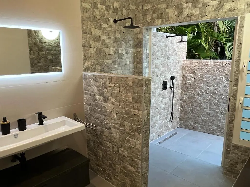 Villa Cajou Chambres D'Hotes Chez L'Habitant Et Zanzibar Cottage Trois-Rivieres