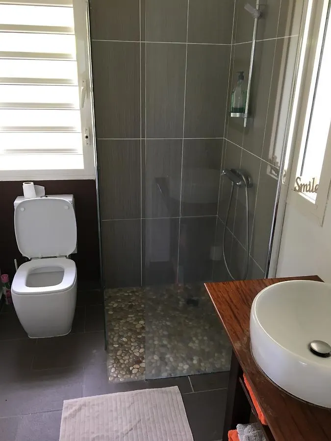 Villa Cajou Chambres D'Hotes Chez L'Habitant Et Zanzibar Cottage Trois-Rivieres Bed & Breakfast