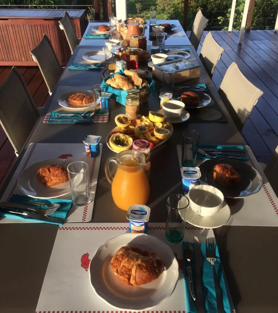Bed & Breakfast Villa Cajou Chambres D'Hotes Chez L'Habitant Et Zanzibar Cottage Trois-Rivieres